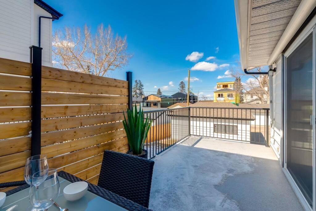 Pet Friendly & Accessible, 4 Beds YYC Exterior foto